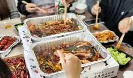 外卖爆料烤鱼视频播放,外卖视频引网友热议